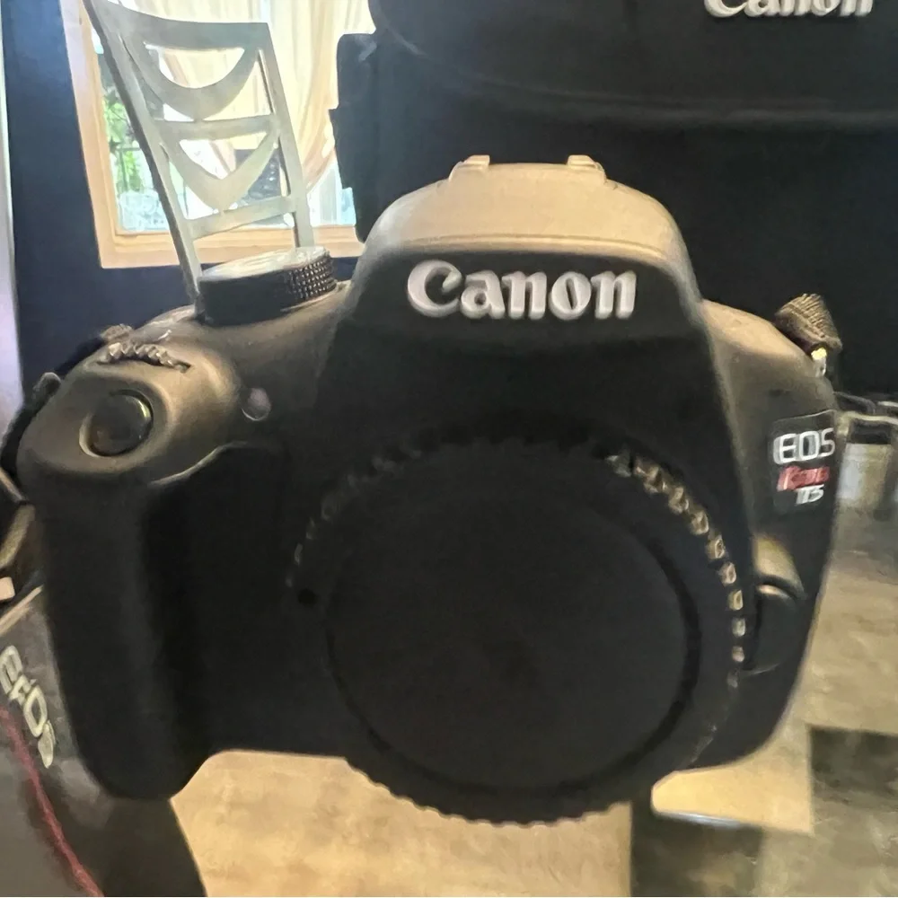 Canon EOS Rebel T5 DSLR Camera